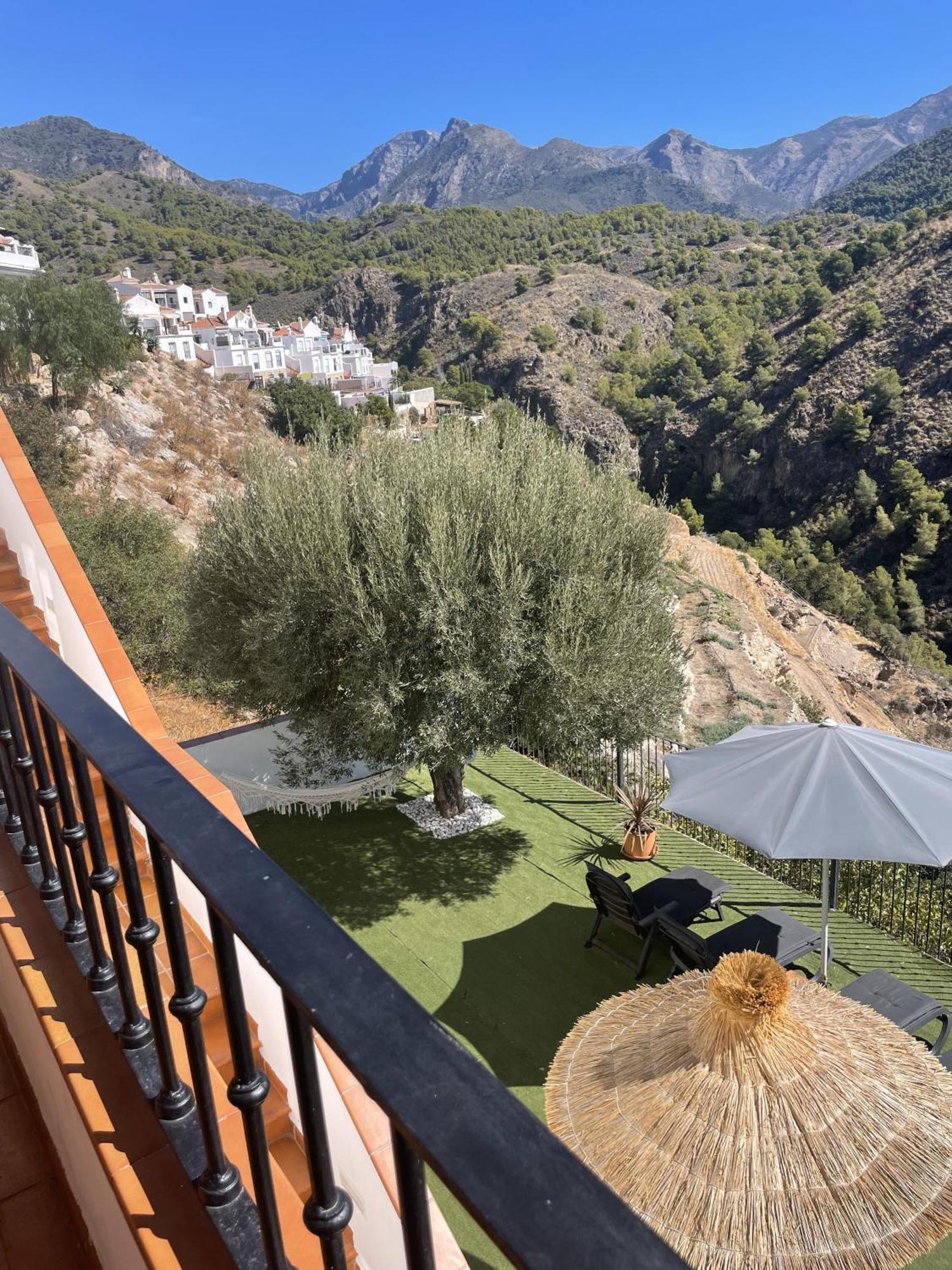 La Perla De Frigiliana Suites & Villa Bagian luar foto
